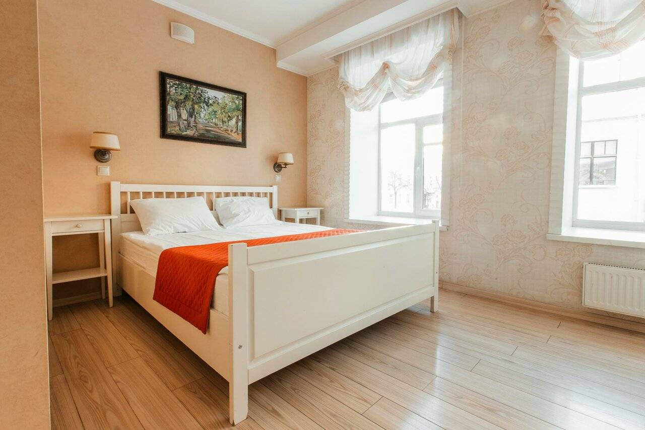Номер стандарт с 1 двуспальной кроватью
